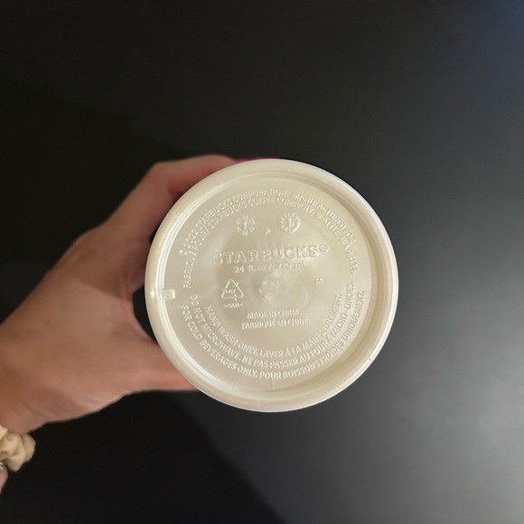 Starbucks Pearl White Mermaid Shell Spring 2023 Venti Tumbler - Picture 6 of 6